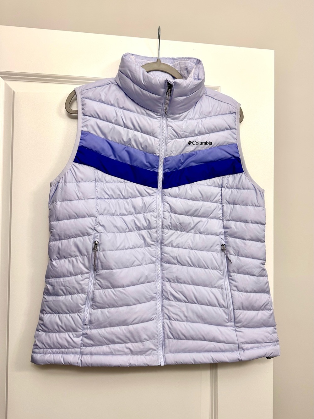 Columbia Light Purple Quilted Vest with Blue Chevron Omni-Heat Women’s Size L